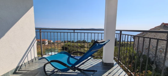 Vila Ostrov Hvar - Zavala OS 10012 N1