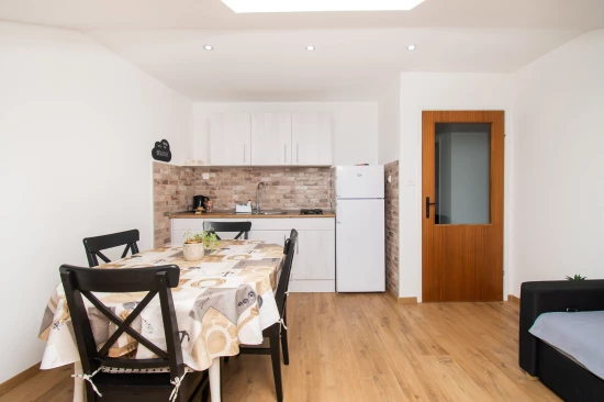 Apartmán Severní Dalmácie - Vodice DA 8073 N1