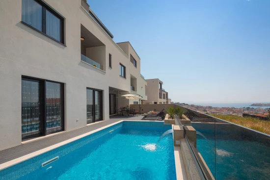 Vila Střední Dalmácie - Strožanac (Podstrana) DA 8099 N1