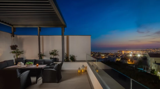 Vila Střední Dalmácie - Strožanac (Podstrana) DA 8099 N1