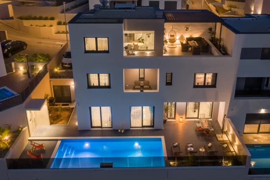 Vila Střední Dalmácie - Strožanac (Podstrana) DA 8099 N1