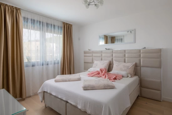 Vila Střední Dalmácie - Strožanac (Podstrana) DA 8099 N1