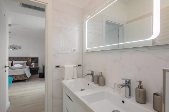 Vila Střední Dalmácie - Strožanac (Podstrana) DA 8099 N1