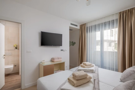 Vila Střední Dalmácie - Strožanac (Podstrana) DA 8099 N1