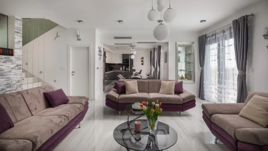 Vila Střední Dalmácie - Strožanac (Podstrana) DA 8099 N1