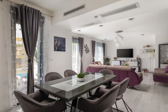 Vila Střední Dalmácie - Strožanac (Podstrana) DA 8099 N1