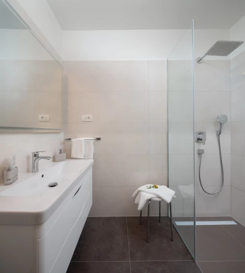 Vila Střední Dalmácie - Strožanac (Podstrana) DA 8099 N1