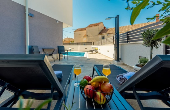 Vila Severní Dalmácie - Pakoštane DA 8102 N1