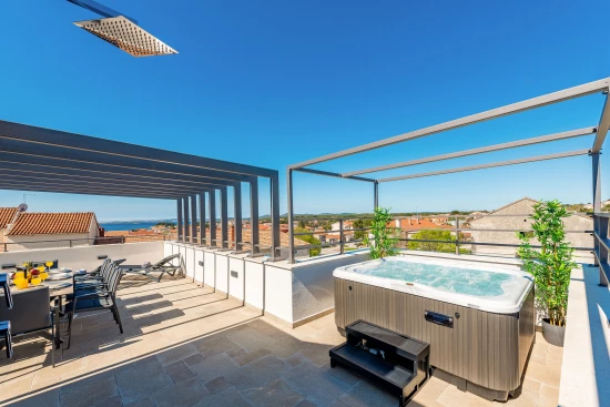 Vila Severní Dalmácie - Pakoštane DA 8102 N1