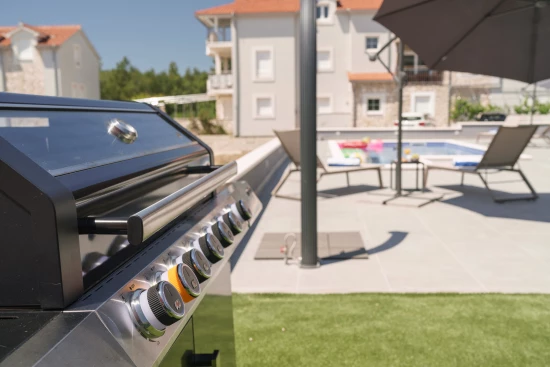 Vila Severní Dalmácie - Tribunj (Vodice) DA 8103 N1