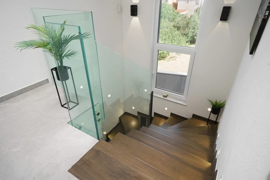 Vila Severní Dalmácie - Tribunj (Vodice) DA 8103 N1