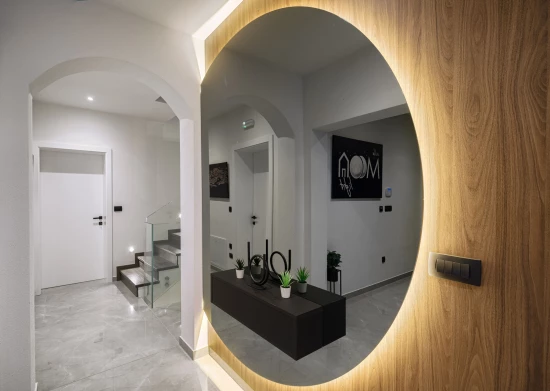 Vila Severní Dalmácie - Tribunj (Vodice) DA 8103 N1