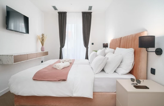 Vila Severní Dalmácie - Tribunj (Vodice) DA 8103 N1