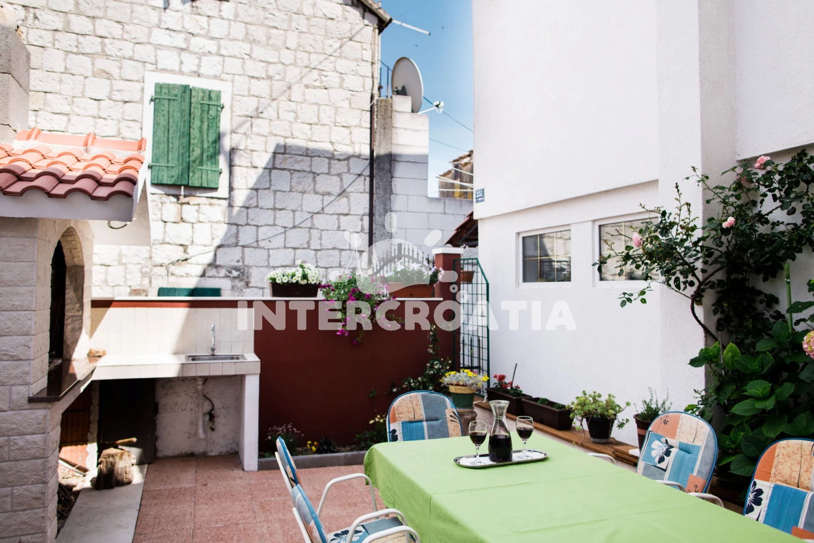 Apartmán Střední Dalmácie - Kaštela DA 8112 N1