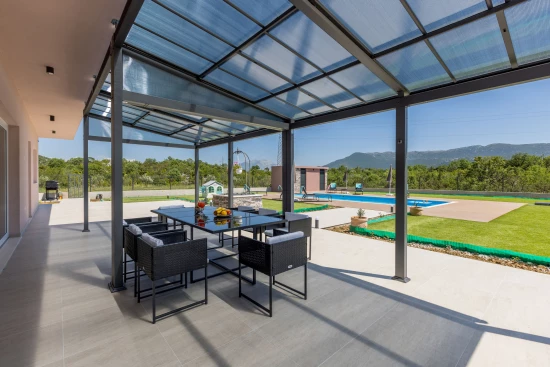 Vila Střední Dalmácie - Kostanje DA 8120 N1