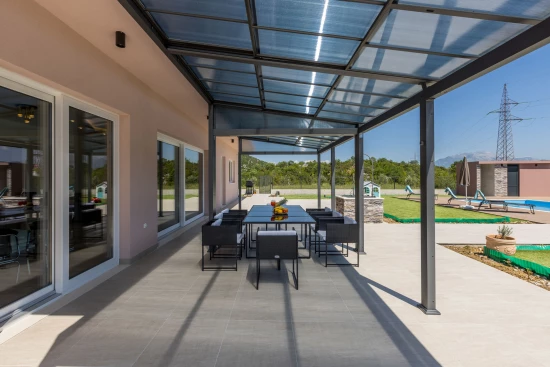 Vila Střední Dalmácie - Kostanje DA 8120 N1