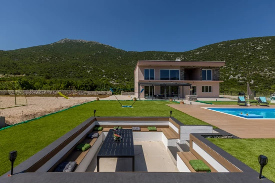 Vila Střední Dalmácie - Kostanje DA 8120 N1