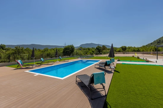 Vila Střední Dalmácie - Kostanje DA 8120 N1