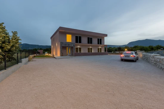 Vila Střední Dalmácie - Kostanje DA 8120 N1