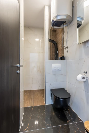 Vila Střední Dalmácie - Kostanje DA 8120 N1