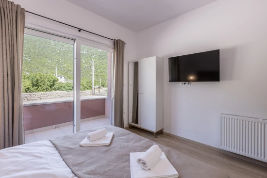 Vila Střední Dalmácie - Kostanje DA 8120 N1