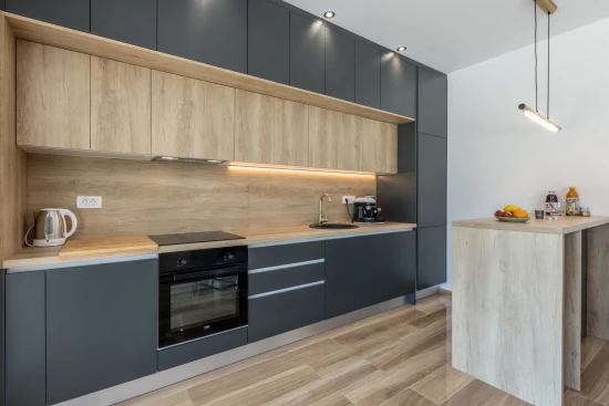 Vila Střední Dalmácie - Kostanje DA 8120 N1