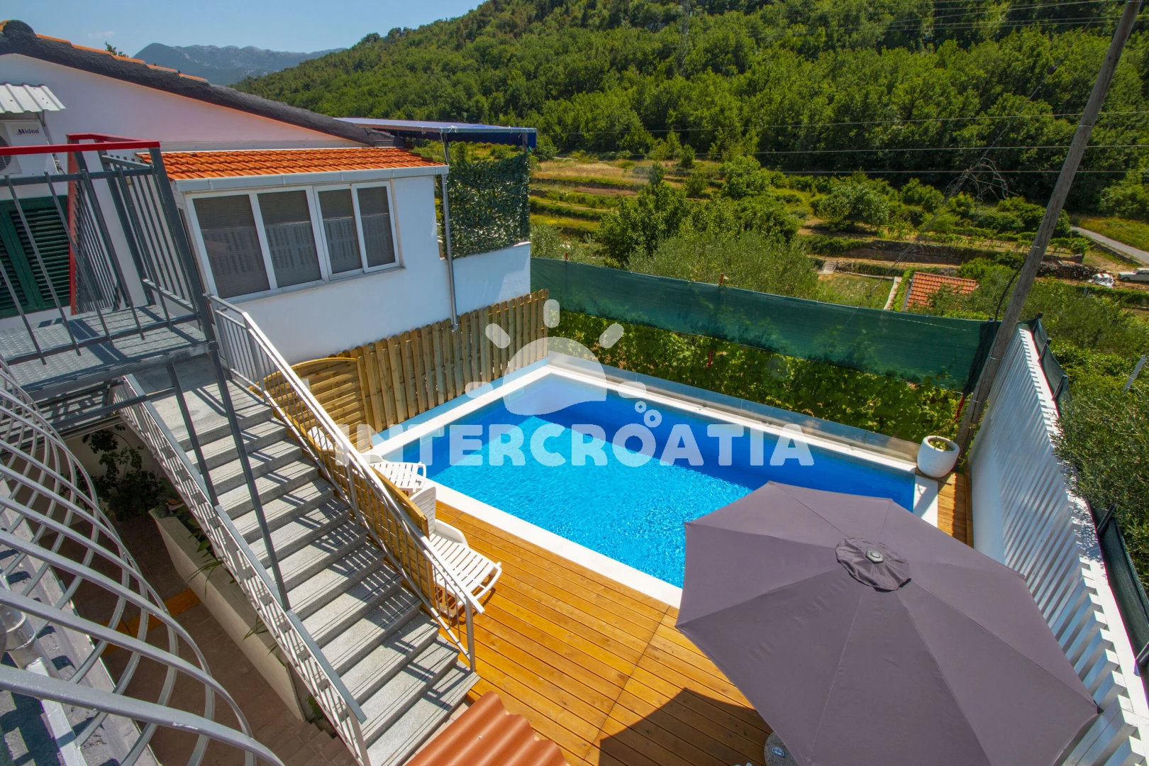 Apartmán Střední Dalmácie - Zvečanje DA 8128 N1