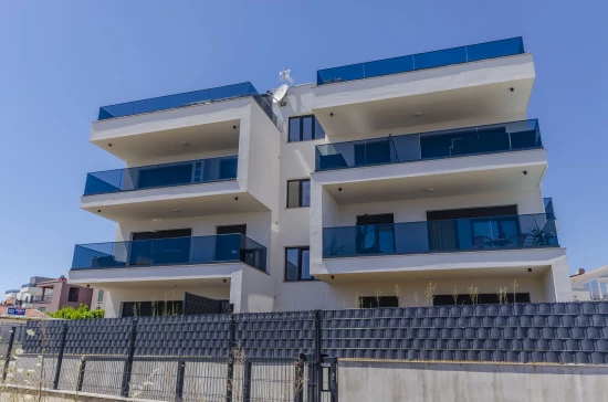 Apartmán Střední Dalmácie - Okrug Gornji DA 8131 N1