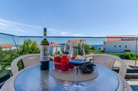 Apartmán Střední Dalmácie - Okrug Gornji DA 8131 N1