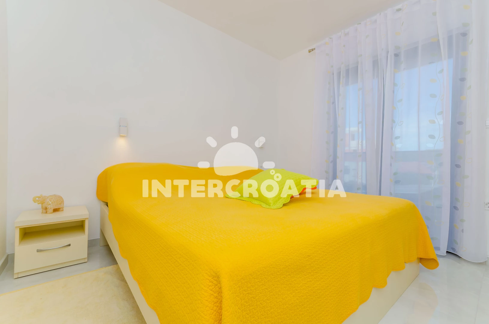 Apartmán Střední Dalmácie - Okrug Gornji DA 8131 N1