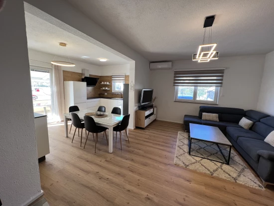 Apartmán Severní Dalmácie - Vodice DA 8142 N1