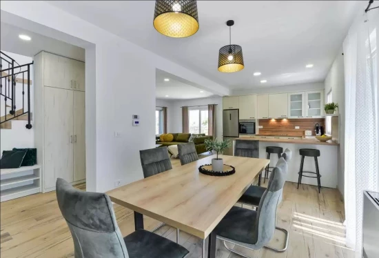 Vila Severní Dalmácie - Privlaka DA 8155 N1