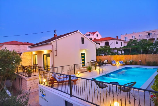 Domek Ostrov Brač - Supetar OS 10051 N1