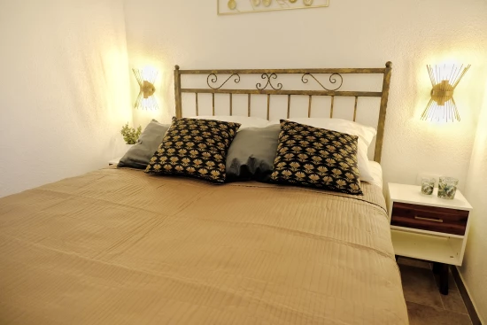 Domek Ostrov Brač - Supetar OS 10051 N1