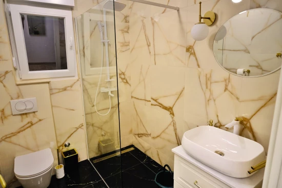 Domek Ostrov Brač - Supetar OS 10051 N1