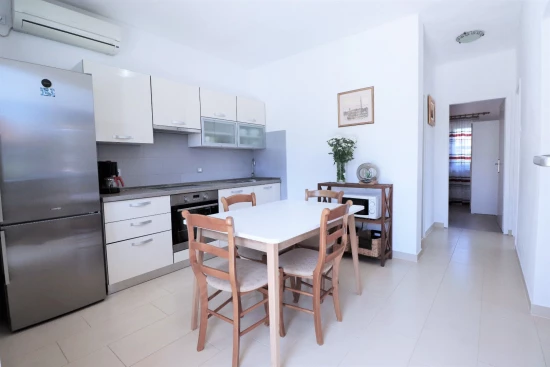 Domek Střední Dalmácie - Okrug Gornji DA 8174 N1