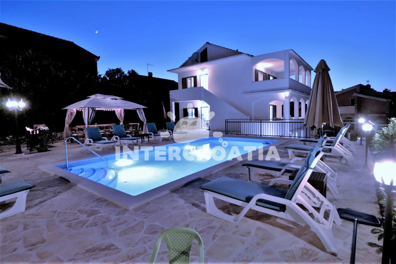 Domek Střední Dalmácie - Okrug Gornji DA 8174 N1