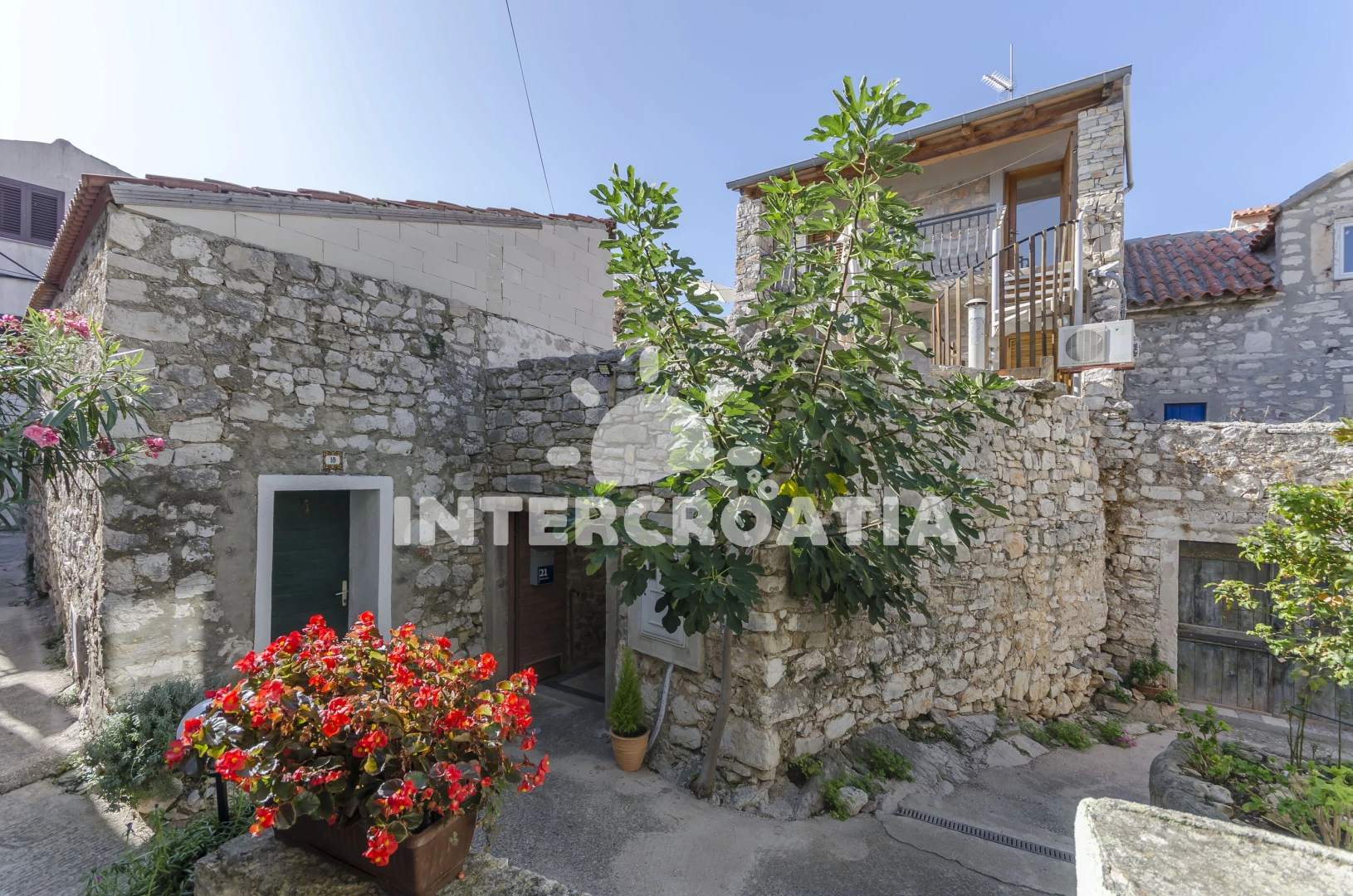 Domek Severní Dalmácie - Tribunj (Vodice) DA 8182 N1