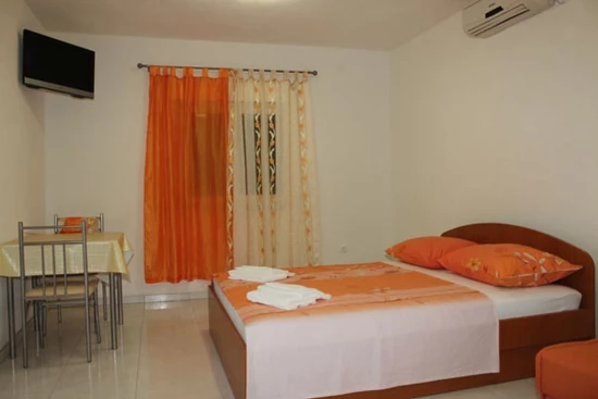 Apartmán Střední Dalmácie - Podaca DA 8192 N1