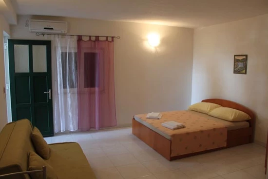 Apartmán Střední Dalmácie - Podaca DA 8192 N4