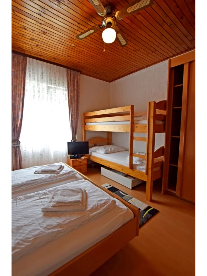 Apartmán Severní Dalmácie - Starigrad Paklenica DA 8193 N4