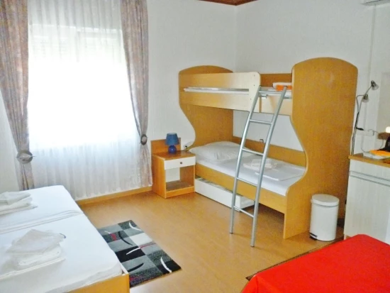 Apartmán Severní Dalmácie - Starigrad Paklenica DA 8193 N4