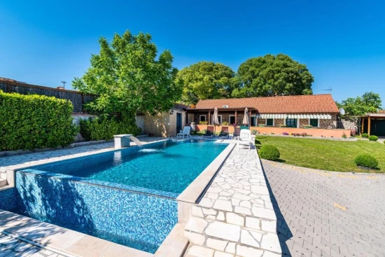 Vila Severní Dalmácie - Kakma DA 8195 N1