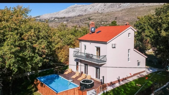 Domek Střední Dalmácie - Srinjine (Split) DA 8204 N1