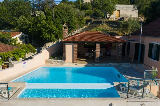 Vila Ostrov Iž - Mali Iž OS 10115 N1