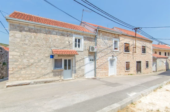 Domek Střední Dalmácie - Marina DA 8234 N1