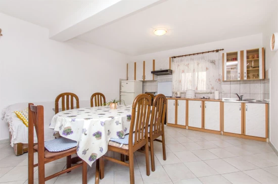 Domek Střední Dalmácie - Marina DA 8234 N1