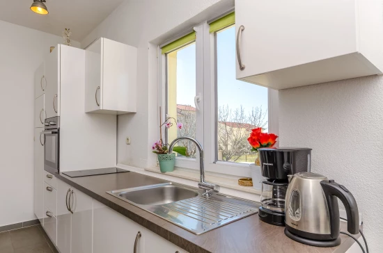 Apartmán Střední Dalmácie - Kaštela DA 8242 N1