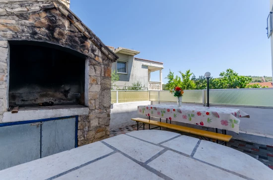 Apartmán Střední Dalmácie - Okrug Gornji DA 8243 N3