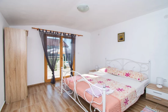 Domek Severní Dalmácie - Lišane Tinjske DA 8254 N1